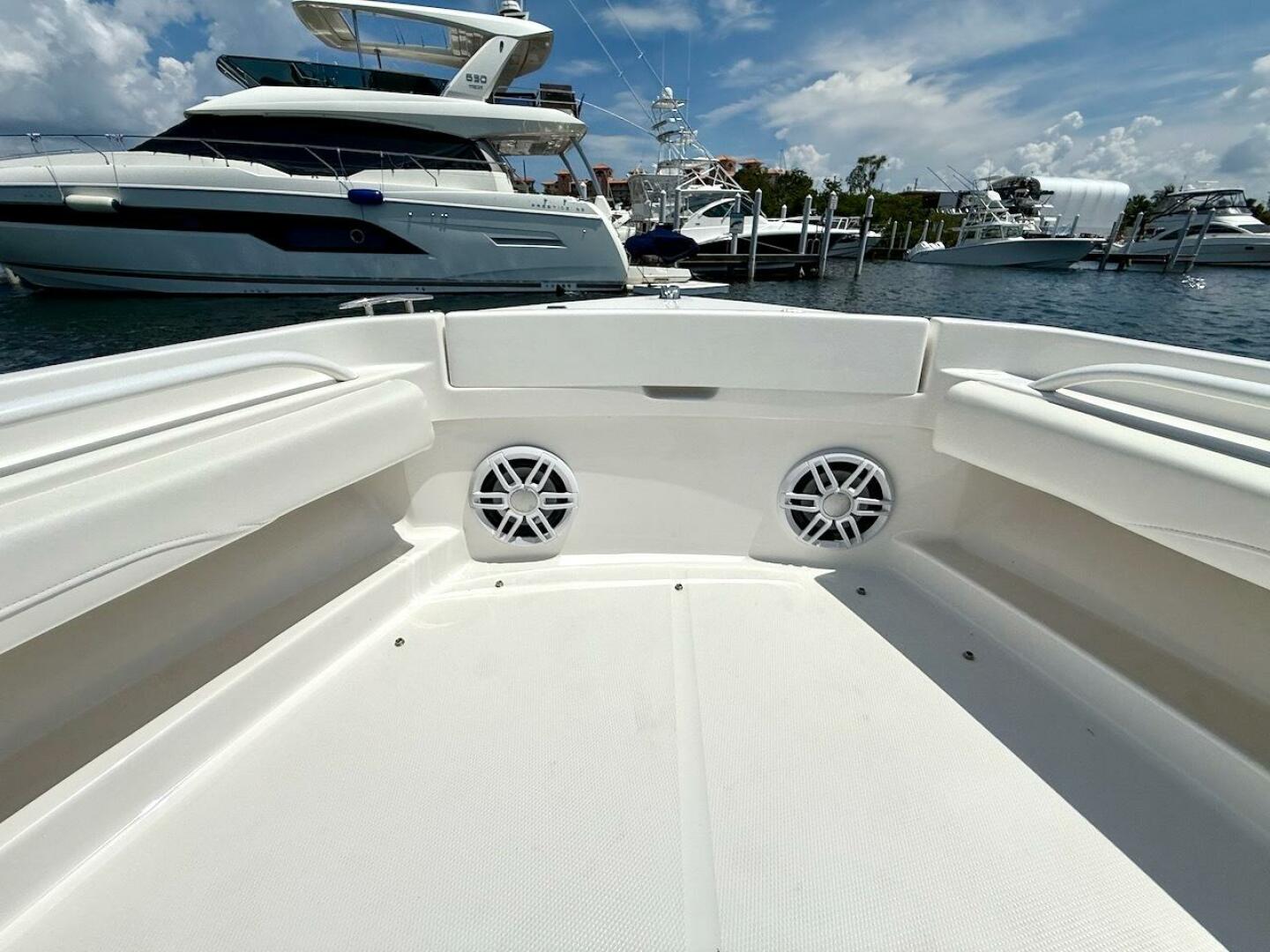 Slide: The Image of 2024 Regulator 23 Bow - 5348541