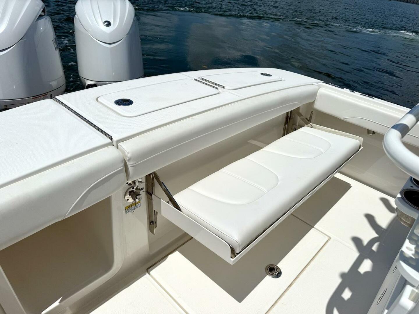 Slide: The Image of 2024 Regulator 23 Cockpit Seating - 5348543