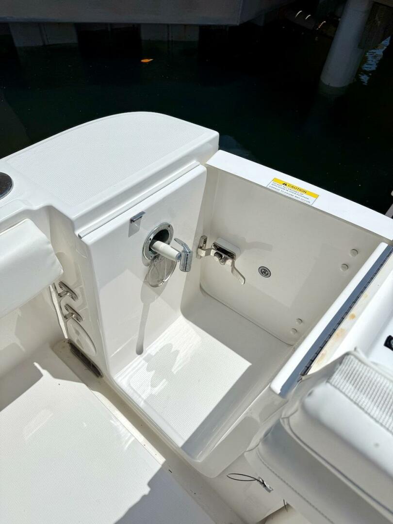 Slide: The Image of 2024 Regulator 23 Dive Door - 5348546