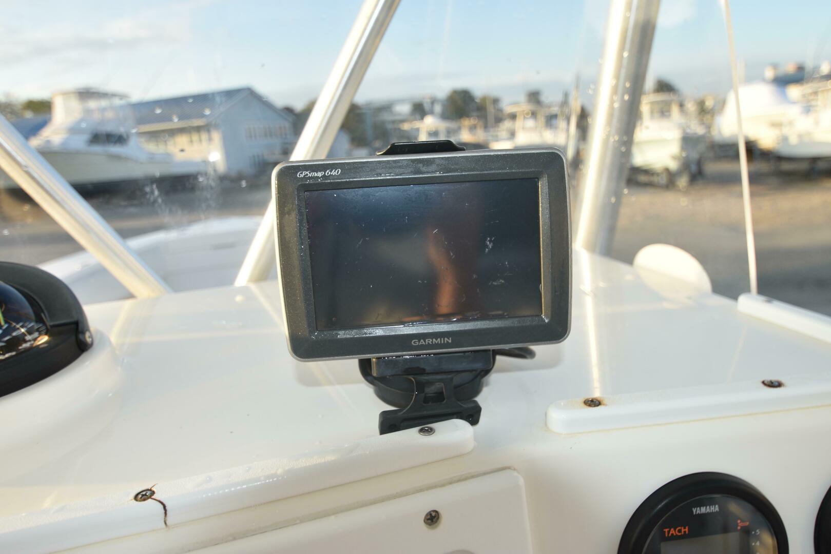 Slide: The Image of Regulator Marine 24 FS 2005 - 4813030