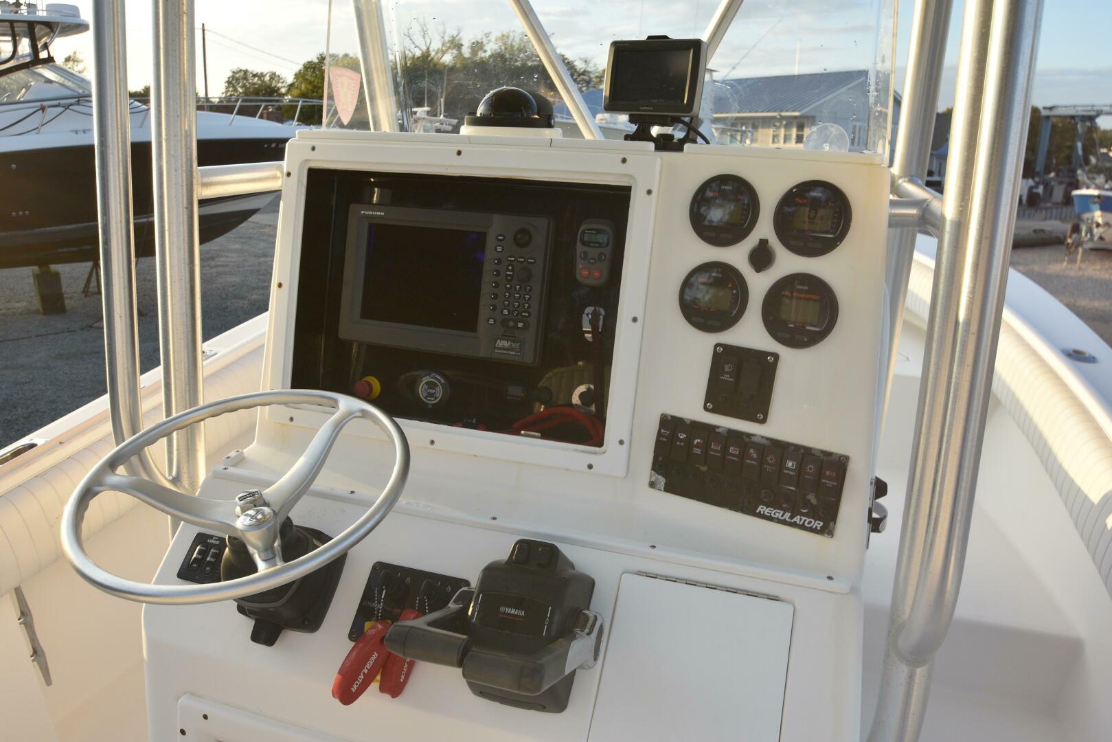 Slide: The Image of Regulator Marine 24 FS 2005 - 4813043
