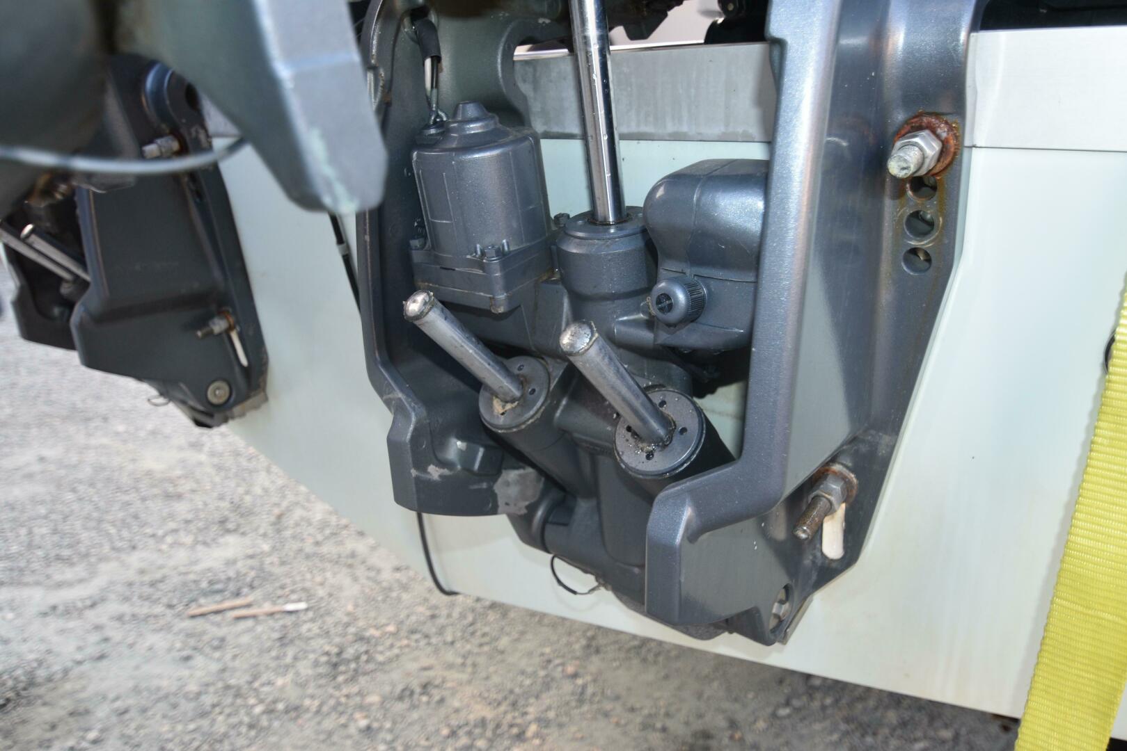 Slide: The Image of Regulator Marine 24 FS 2005 - 4813019