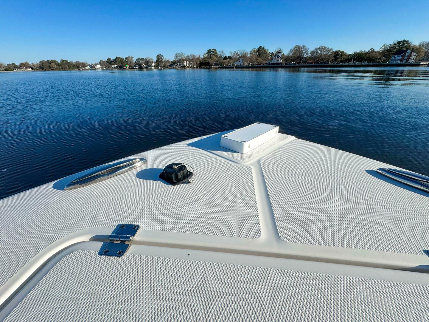 Slide: The Image of Regulator Marine 24 XO 2022 - 5176175