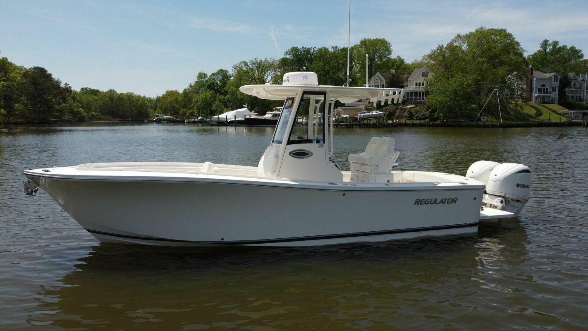 Slide: The Image of Regulator Marine 25 FS 2022 - 5262973