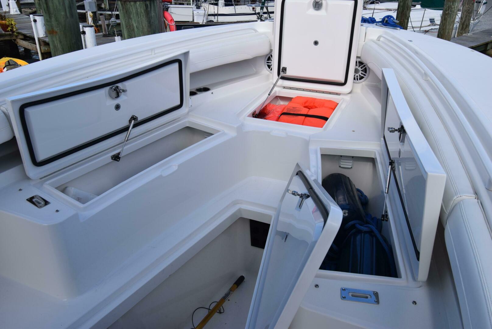 Slide: The Image of Regulator Marine 25 FS 2022 - 5262958