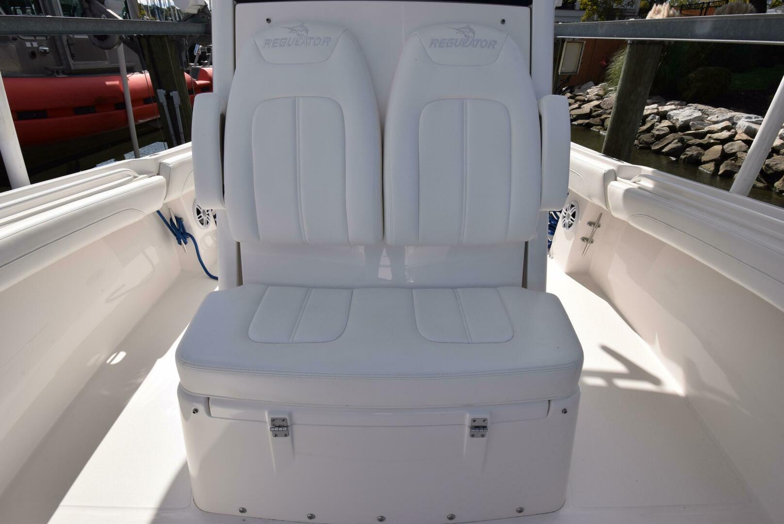 Slide: The Image of Regulator Marine 25 FS 2022 - 5262960