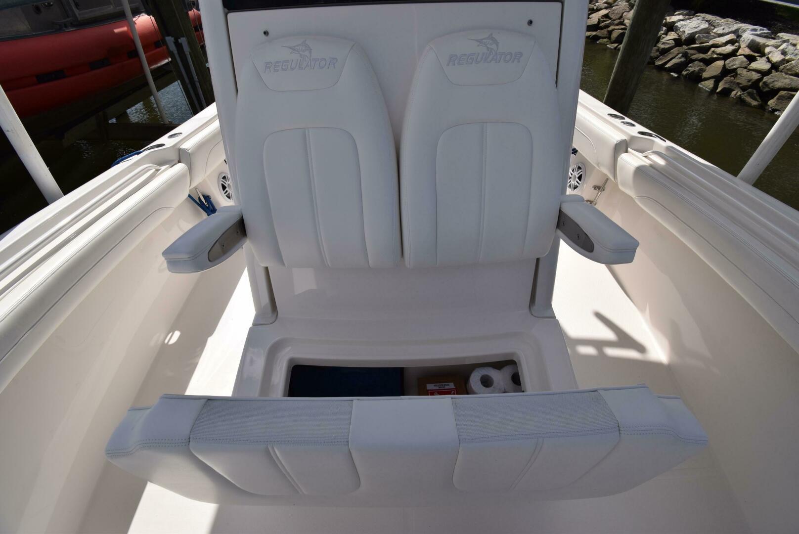 Slide: The Image of Regulator Marine 25 FS 2022 - 5262957