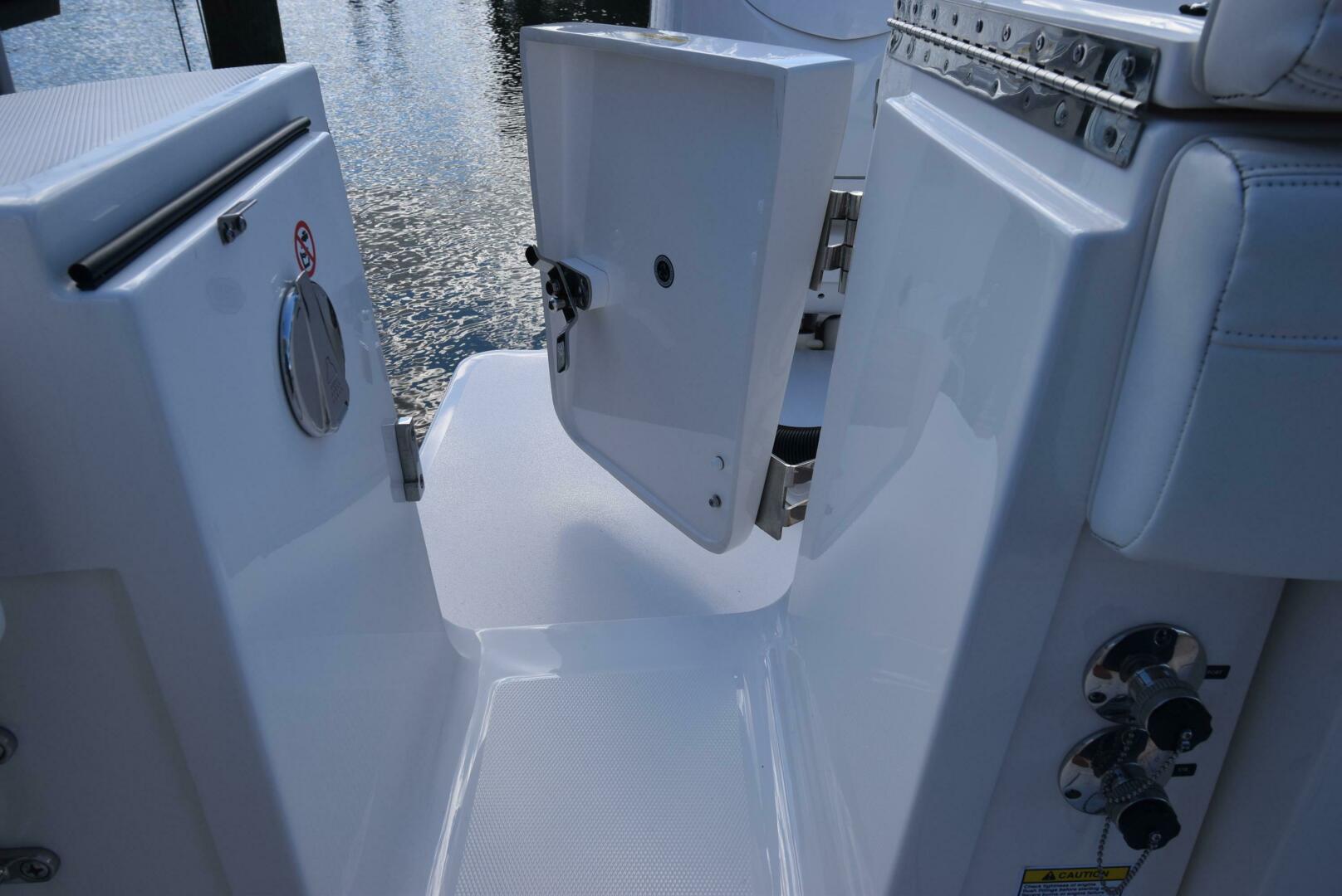 Slide: The Image of Regulator Marine 25 FS 2022 - 5262954