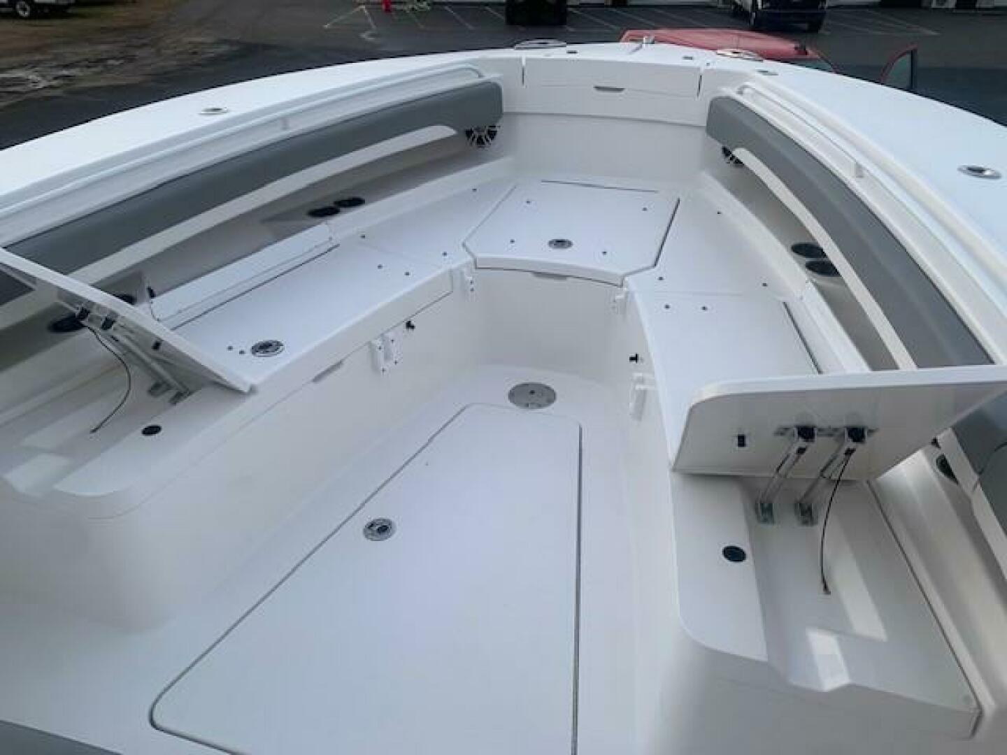 Slide: The Image of Regulator Marine 28FS 2024 - 5015348