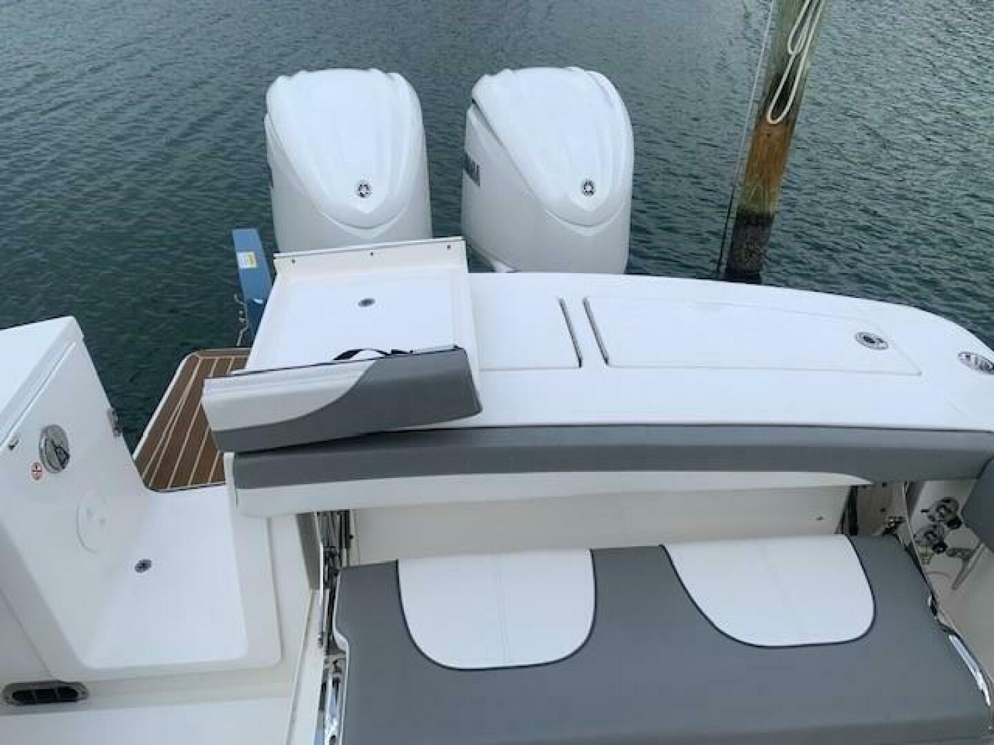 Slide: The Image of Regulator Marine 28FS 2024 - 5015379