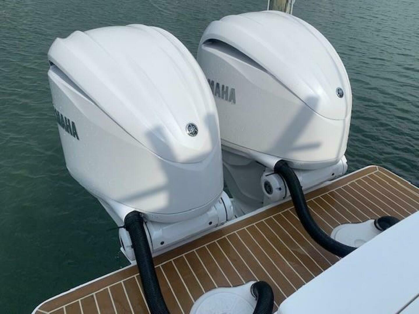Slide: The Image of Regulator Marine 28FS 2024 - 5015372