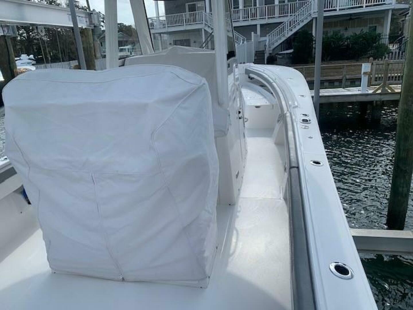 Slide: The Image of Regulator Marine 28FS 2024 - 5015360