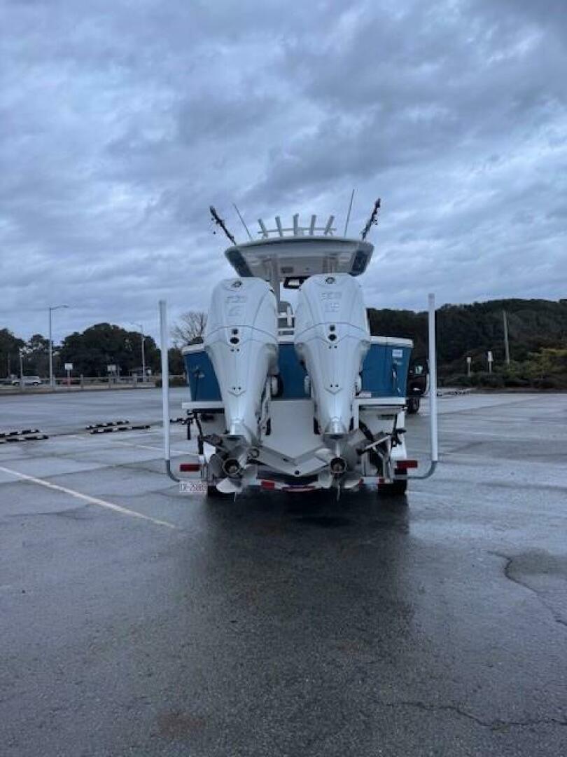 Slide: The Image of Regulator Marine 28FS 2024 - 5015352
