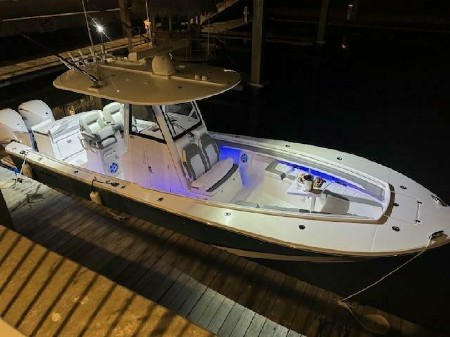 Slide: The Image of Regulator Marine 28FS 2024 - 5015356