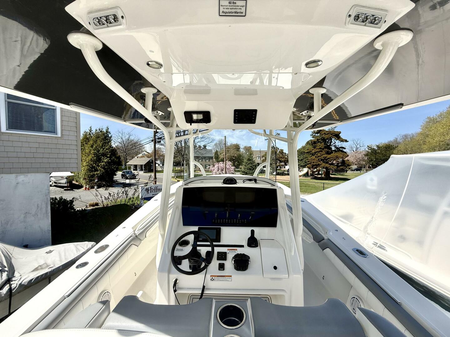 Slide: The Image of Regulator Marine 31 CC 2019 - 5267742