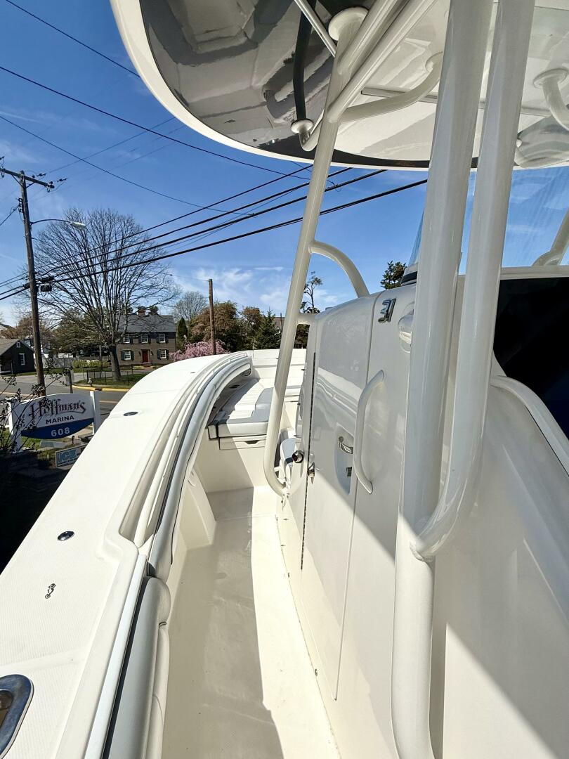 Slide: The Image of Regulator Marine 31 CC 2019 - 5267749