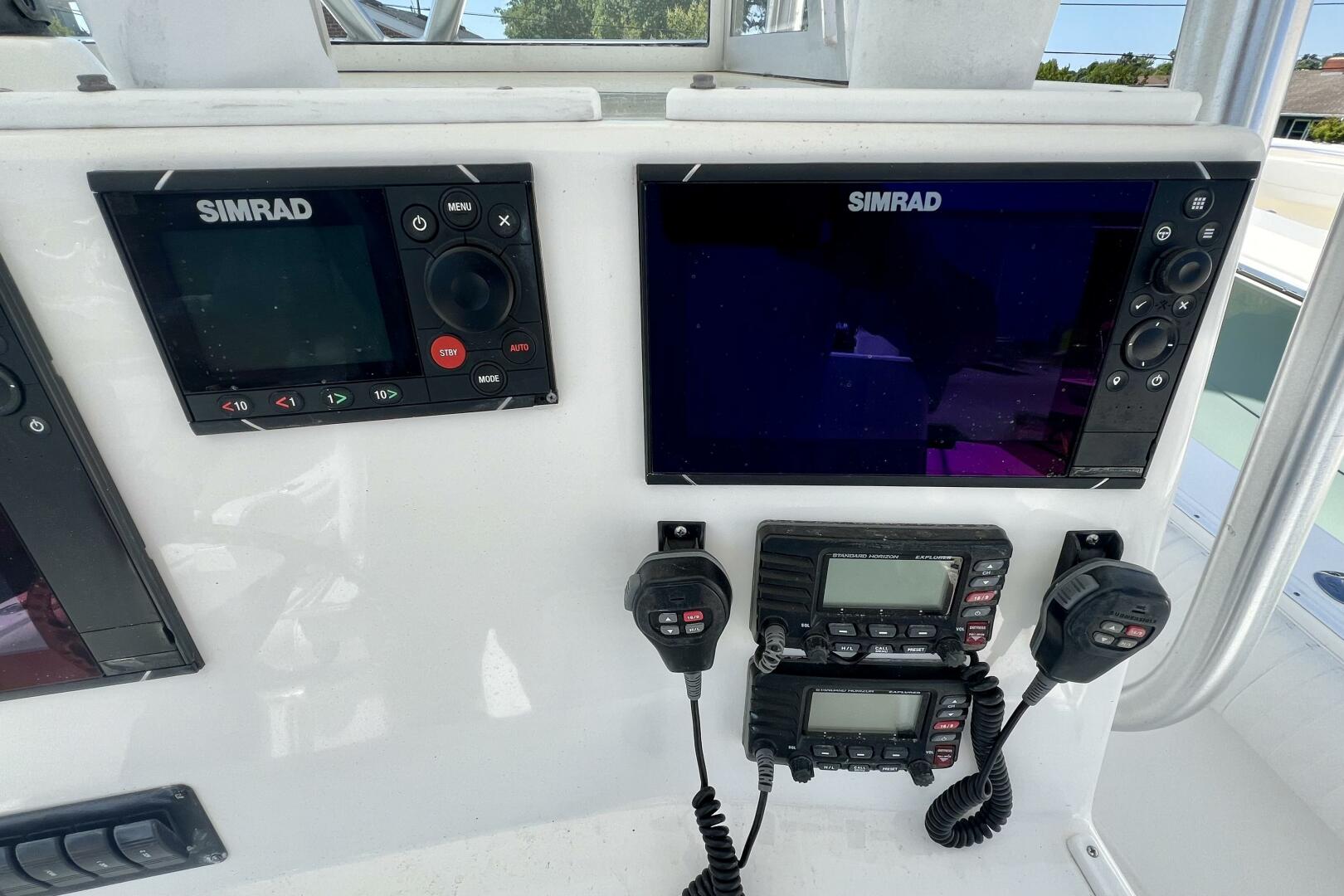 Slide: The Image of Regulator Marine 32 FS 2002 - 5288124