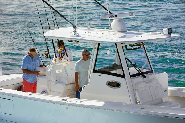 Slide: The Image of Regulator Marine 34 2022 - 4