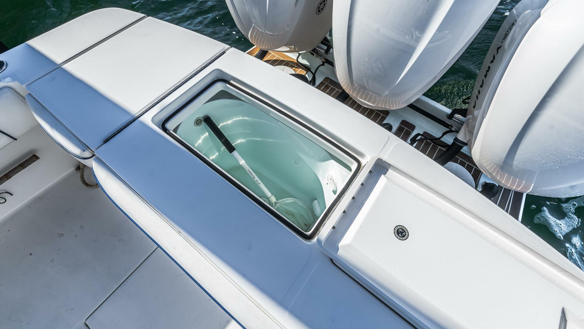Slide: The Image of Regulator Marine 34 CC 2016 - 4818524