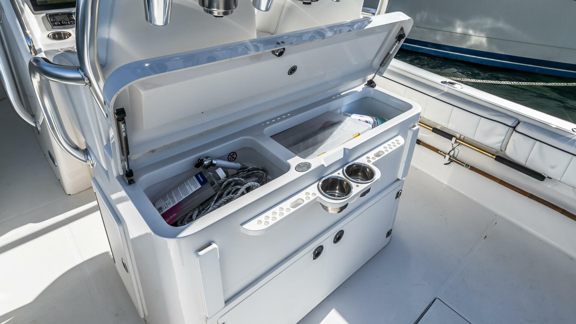 Slide: The Image of Regulator Marine 34 CC 2016 - 4818530