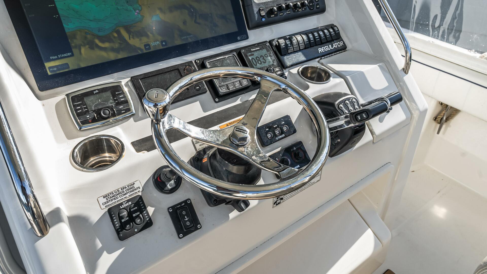 Slide: The Image of Regulator Marine 34 CC 2016 - 4818535