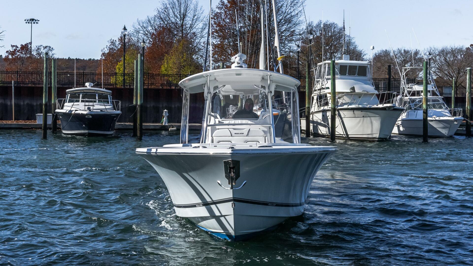 Slide: The Image of Regulator Marine 34 CC 2016 - 4818520