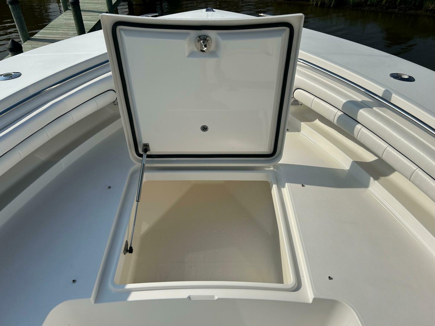 Slide: The Image of Regulator Marine 34SS 2016 - 4467296