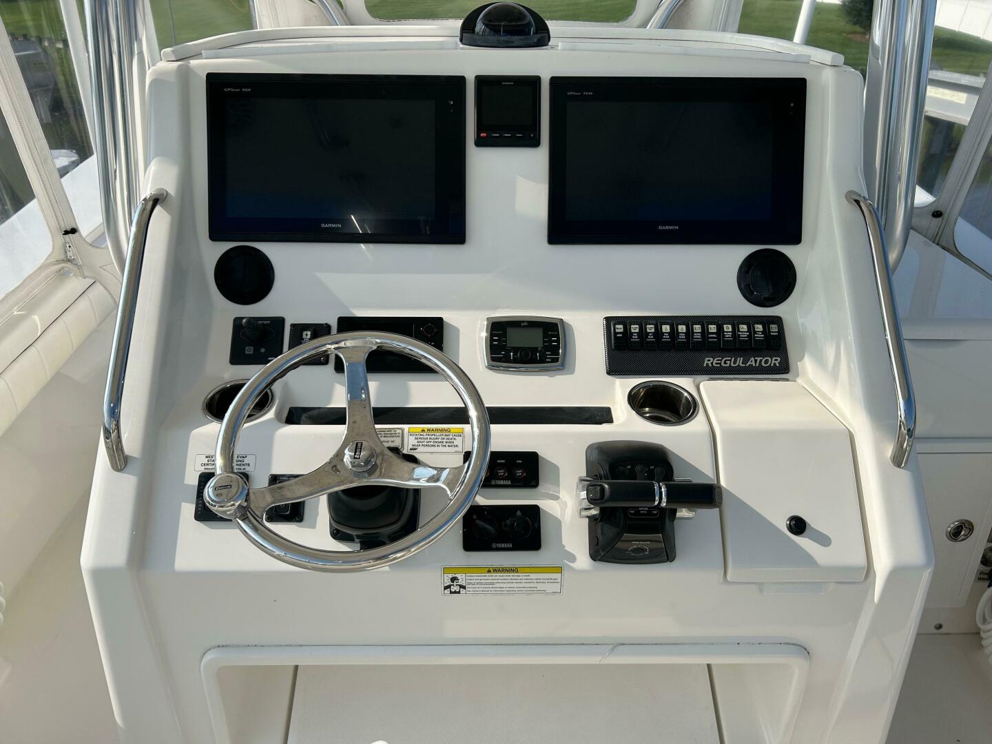 Slide: The Image of Regulator Marine 34SS 2016 - 4467303