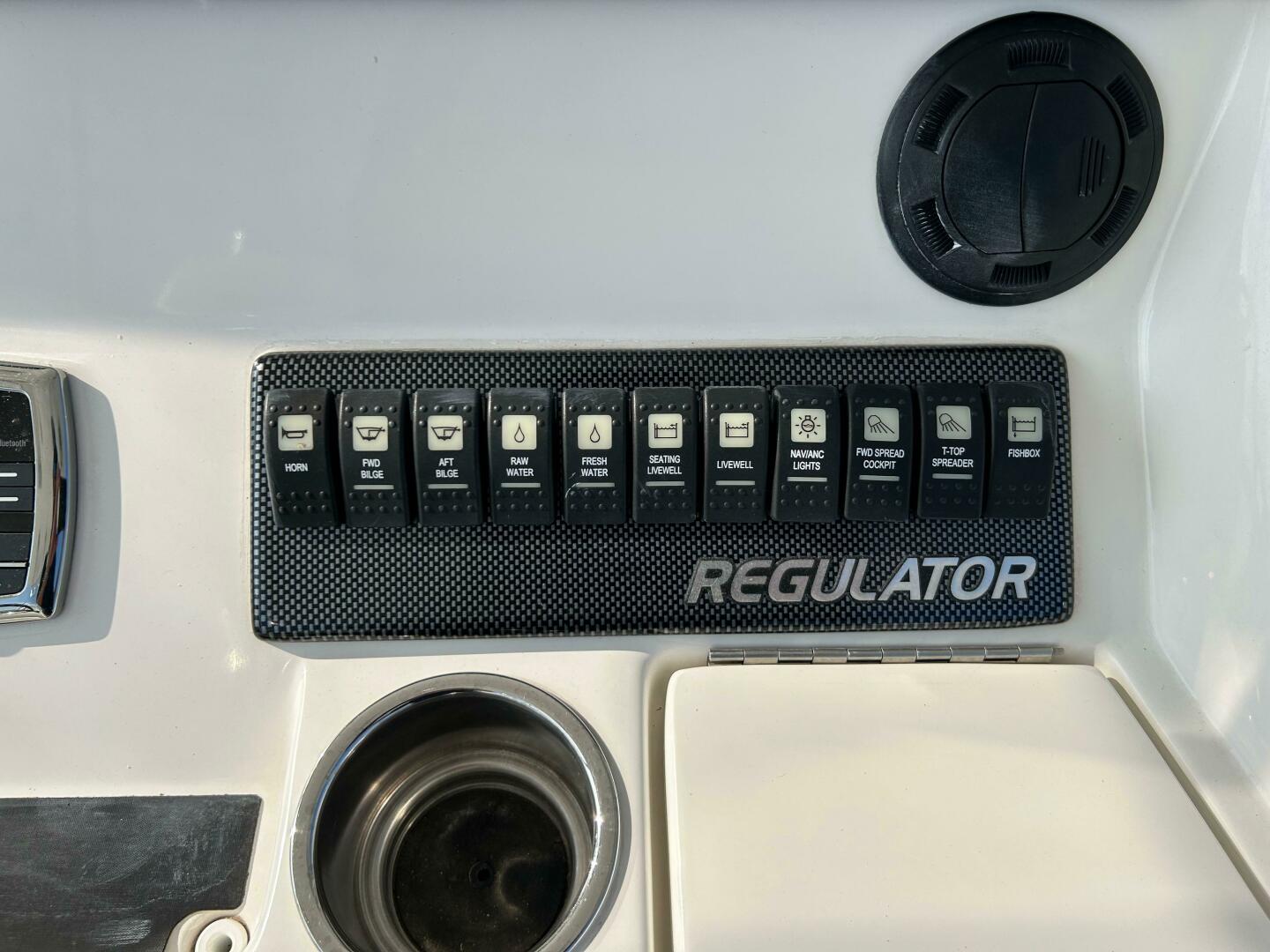 Slide: The Image of Regulator Marine 34SS 2016 - 4467305