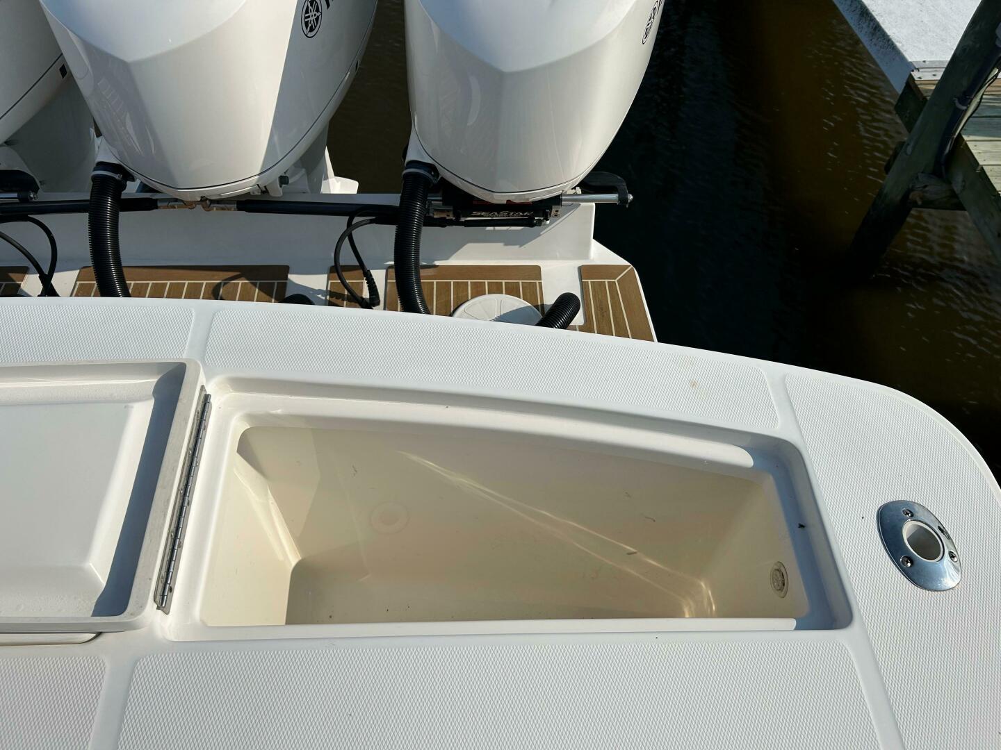 Slide: The Image of Regulator Marine 34SS 2016 - 4467329