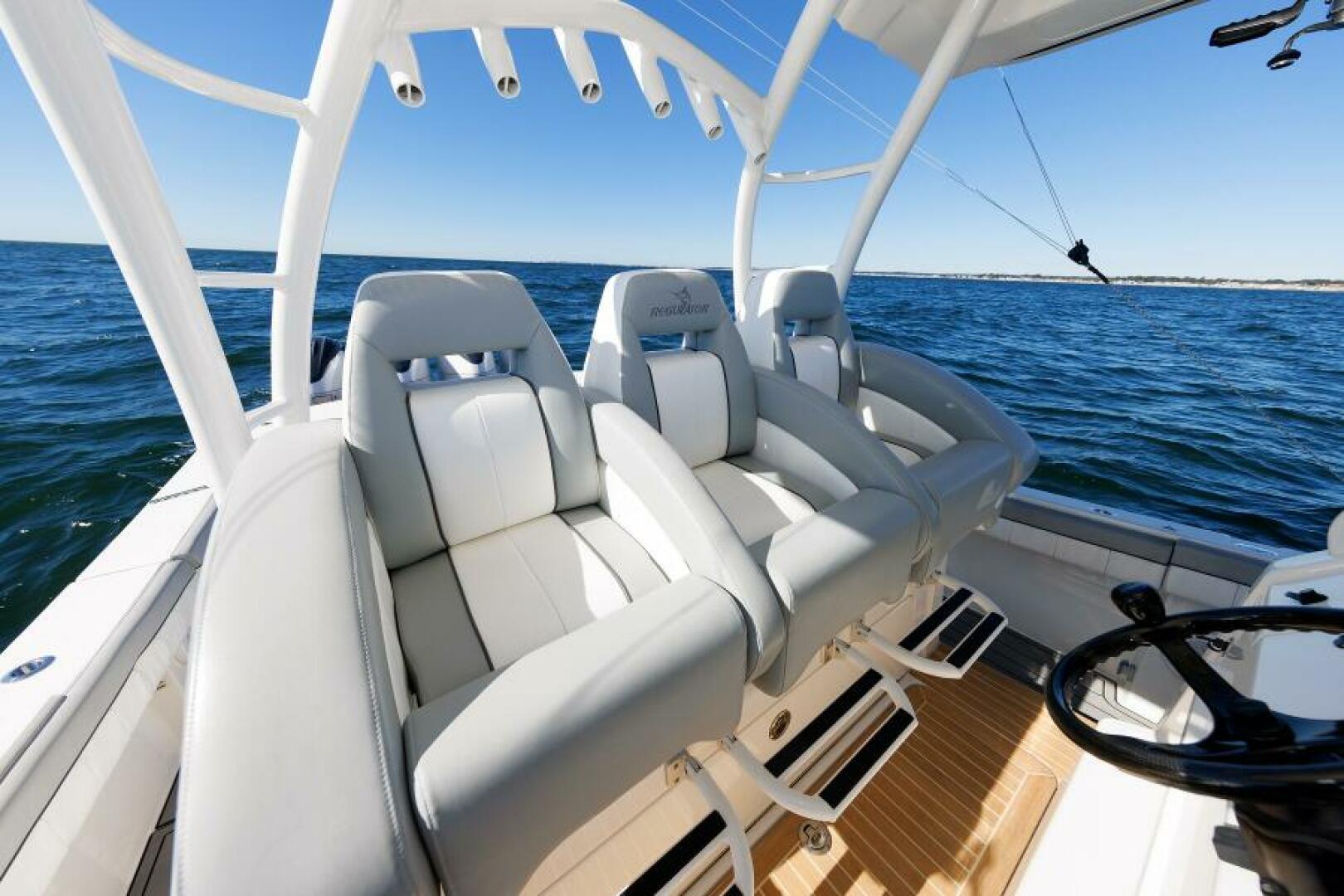 Slide: The Image of Helm Seating - 5126955