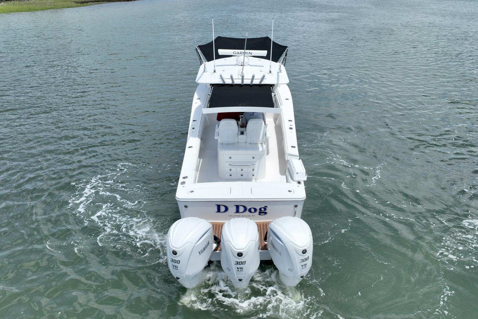 Slide: The Image of Regulator Marine Center Console 2021 - 5285678