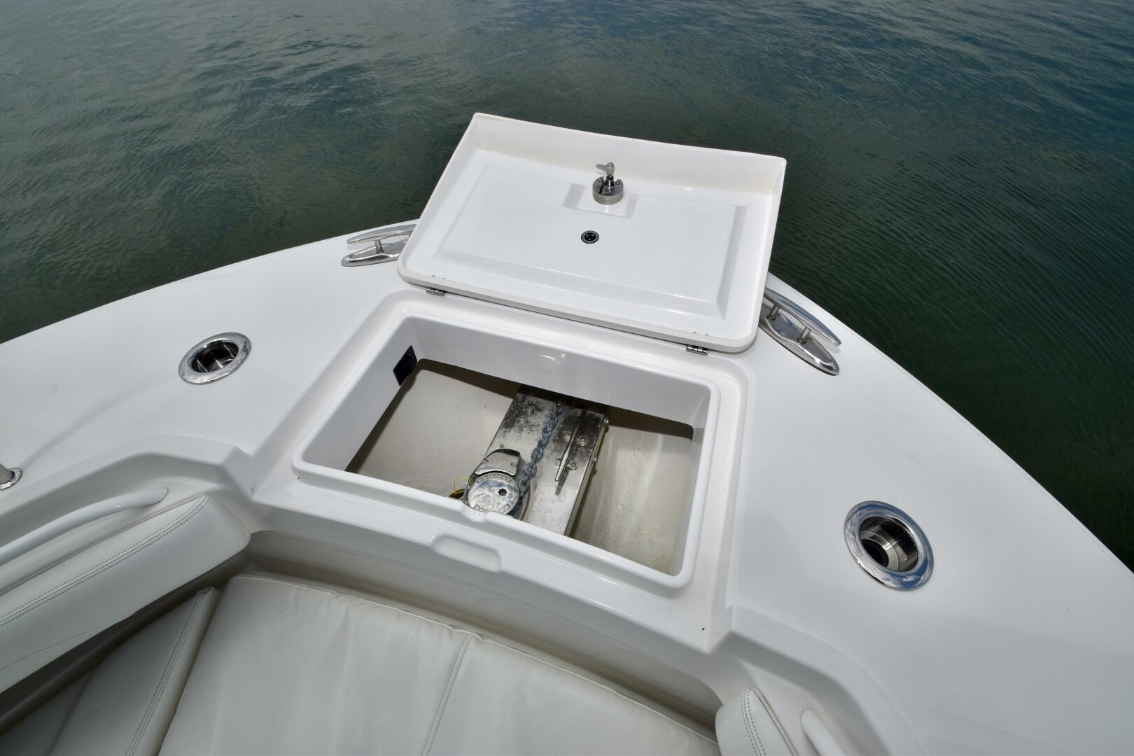 Slide: The Image of Regulator Marine Center Console 2021 - 5285697