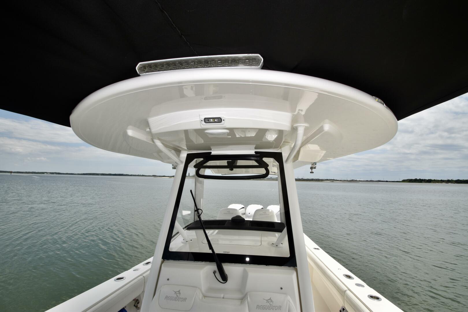 Slide: The Image of Regulator Marine Center Console 2021 - 5285701