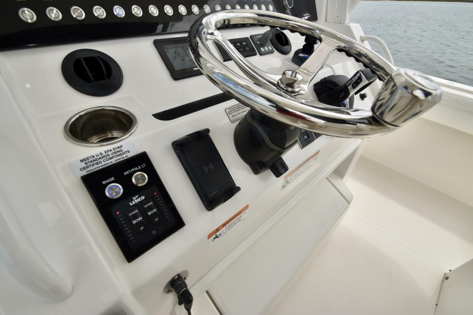 Slide: The Image of Regulator Marine Center Console 2021 - 5285708
