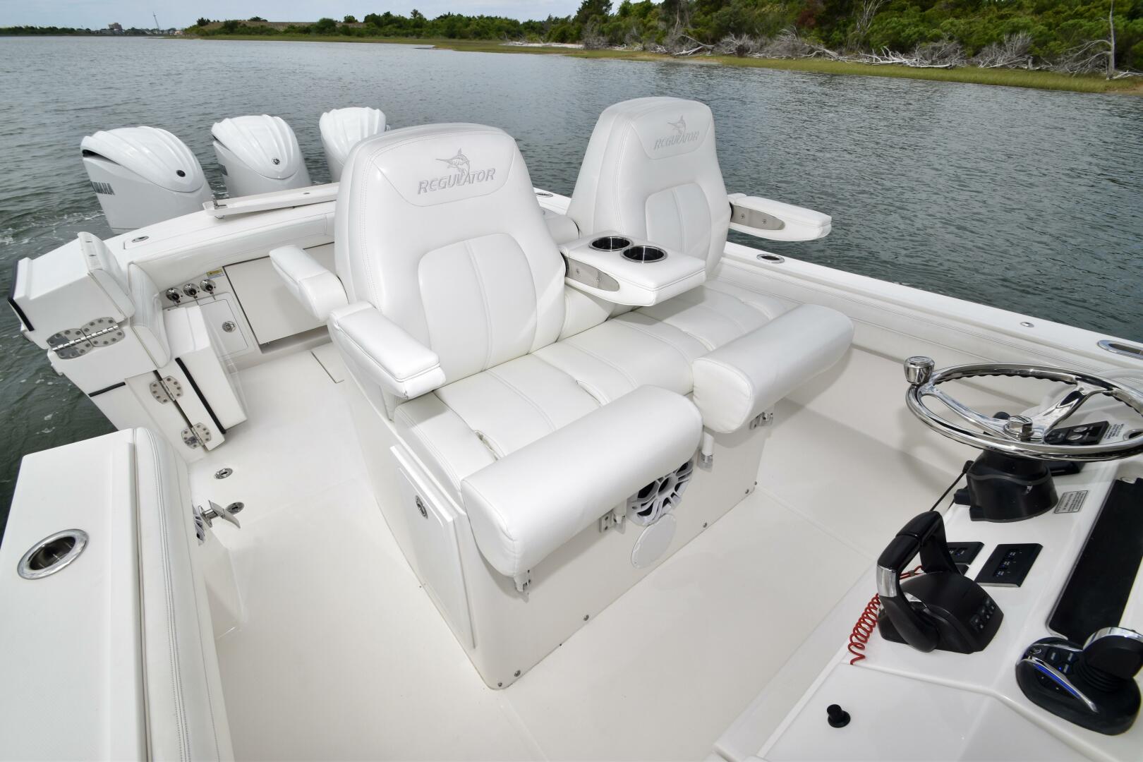 Slide: The Image of Regulator Marine Center Console 2021 - 5285719