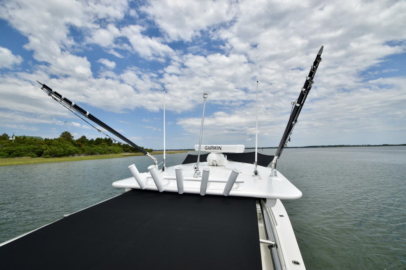 Slide: The Image of Regulator Marine Center Console 2021 - 5285724