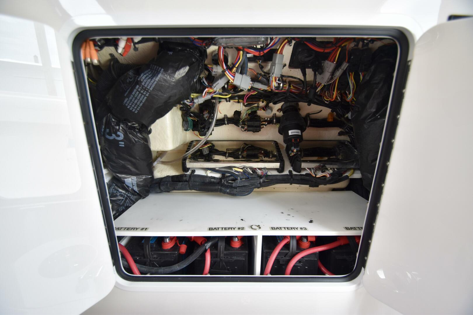 Slide: The Image of Regulator Marine Center Console 2021 - 5285726