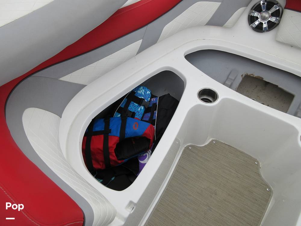 Slide: The Image of Rinker 220 MTX Extreme 2015 - 15475623
