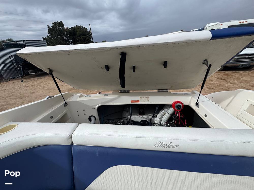 Slide: The Image of Rinker 232 Captiva 2005 - 15109977