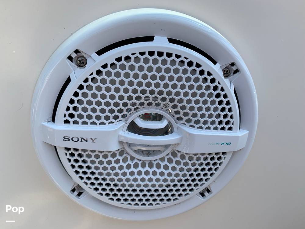 Slide: The Image of Rinker 270 Fiesta Vee 2003 - 9411846