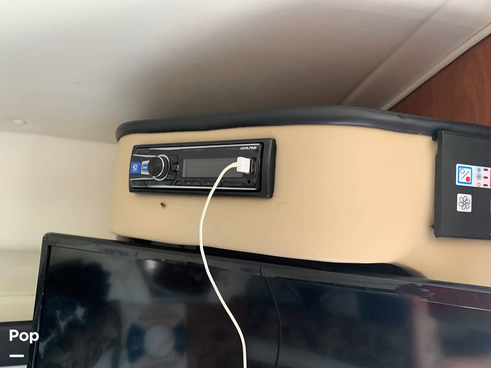 Slide: The Image of Rinker 270 Fiesta Vee 2003 - 9411895