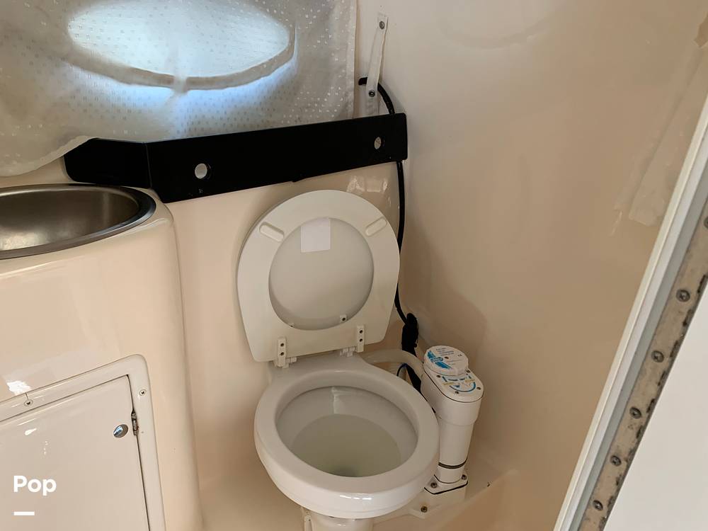 Slide: The Image of Rinker 270 Fiesta Vee 2003 - 9411900