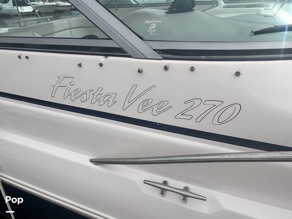Slide: The Image of 2005 Rinker Fiesta Vee - 14040009
