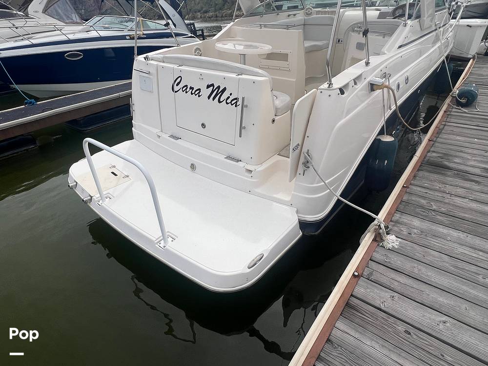 Slide: The Image of 2005 Rinker Fiesta Vee - 14040013
