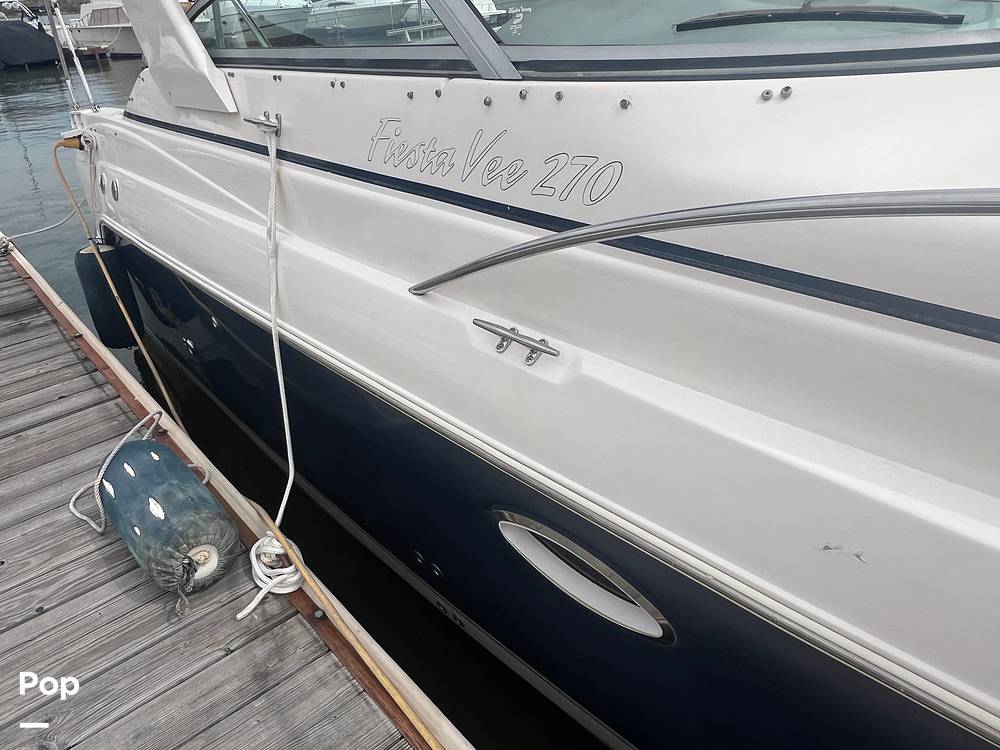 Slide: The Image of 2005 Rinker Fiesta Vee - 14040008