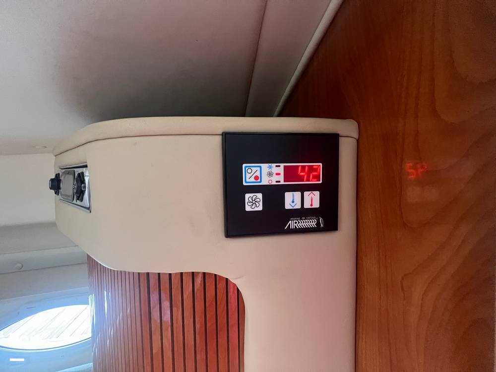 Slide: The Image of A/C - 14044492