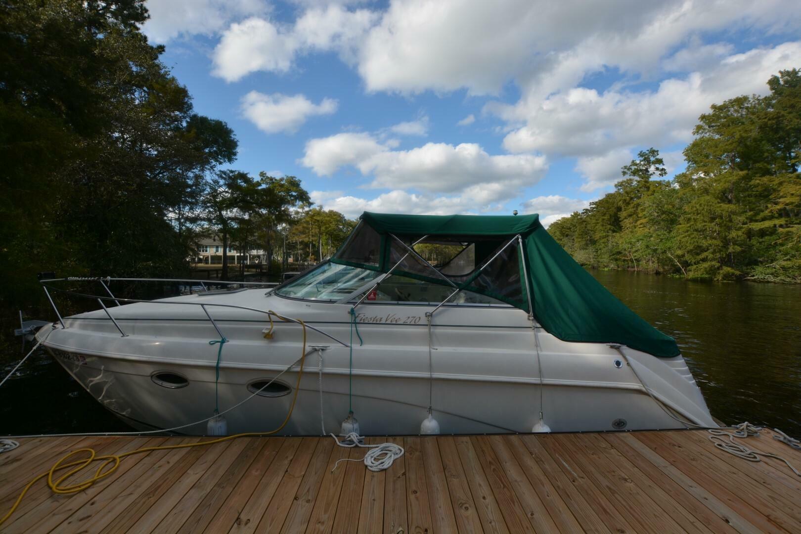 Slide: The Image of Rinker 270 Fiesta Vee w/Genset 1999 - 5174260