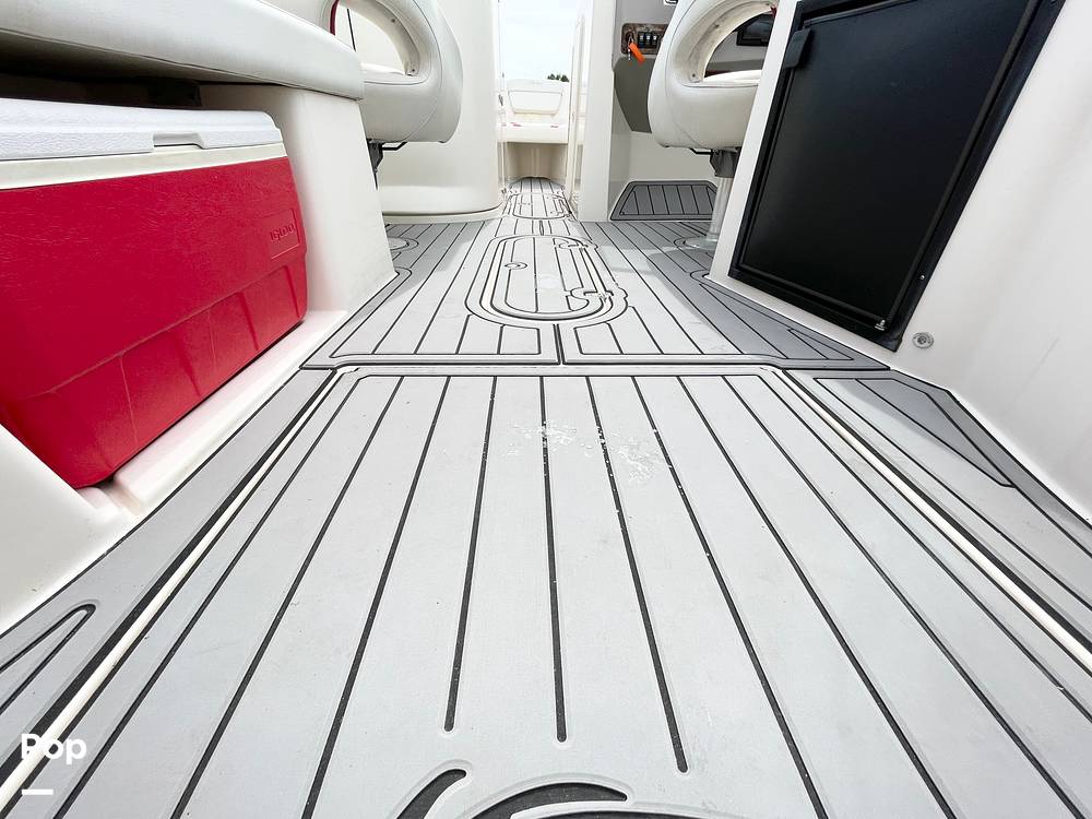 Slide: The Image of Non-skid Deck - 14435434