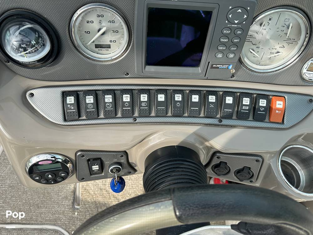 Slide: The Image of Rinker 296 Captiva 2008 - 15404482